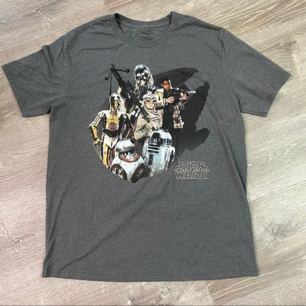 SALE 4 for $20!!!!!!Disney XL Star Wars the Force Awakens Tshirt EUC Fan Wear!